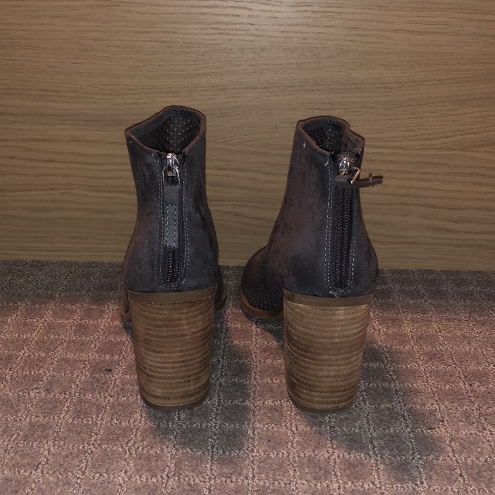 Madden Girl Booties size 8! - Picture 4 of 6